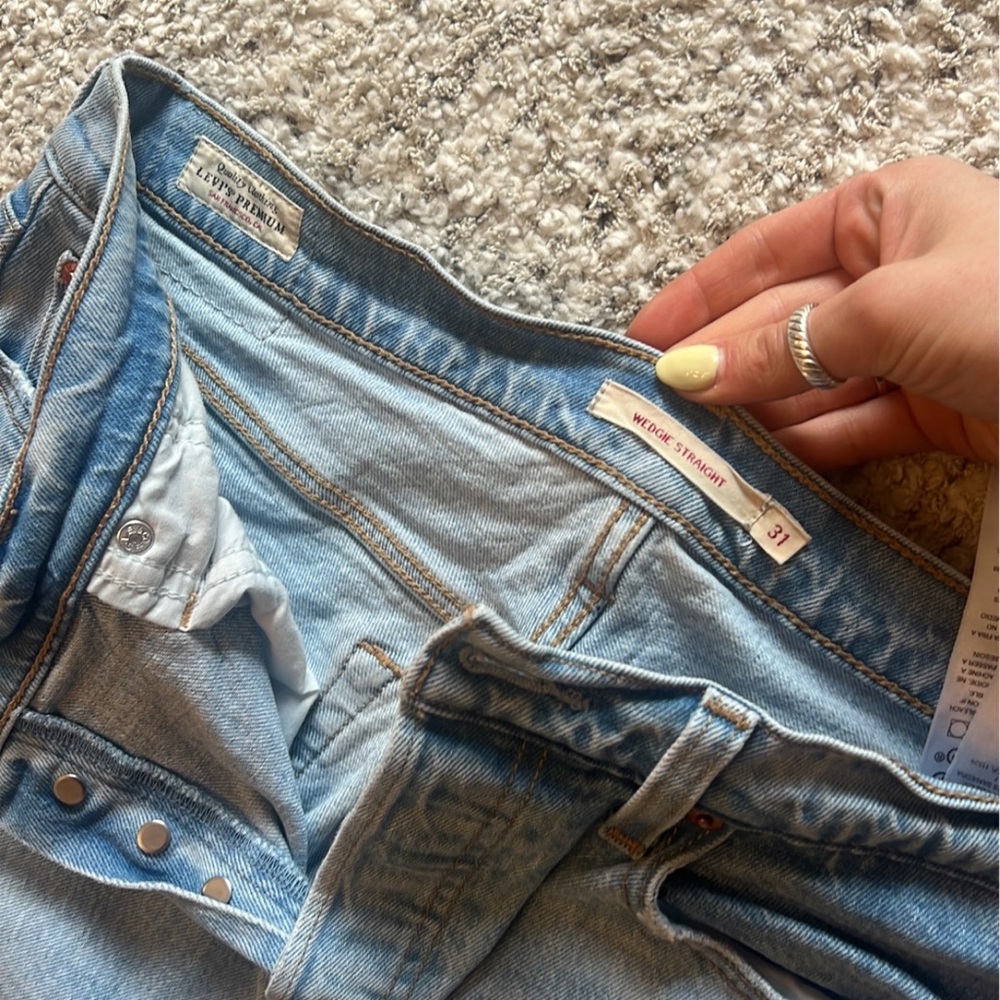 Premium Levis Wedgie Straight High Rise Jeans Size 31